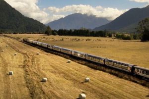 Tourist trains to benefit from KiwiRail low-emission locomotives