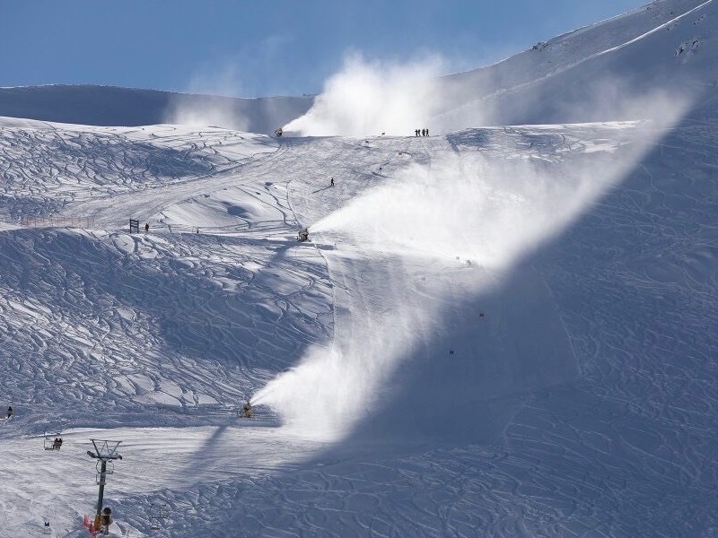 Perspectives: Will we be able to ski in a +2°C world?