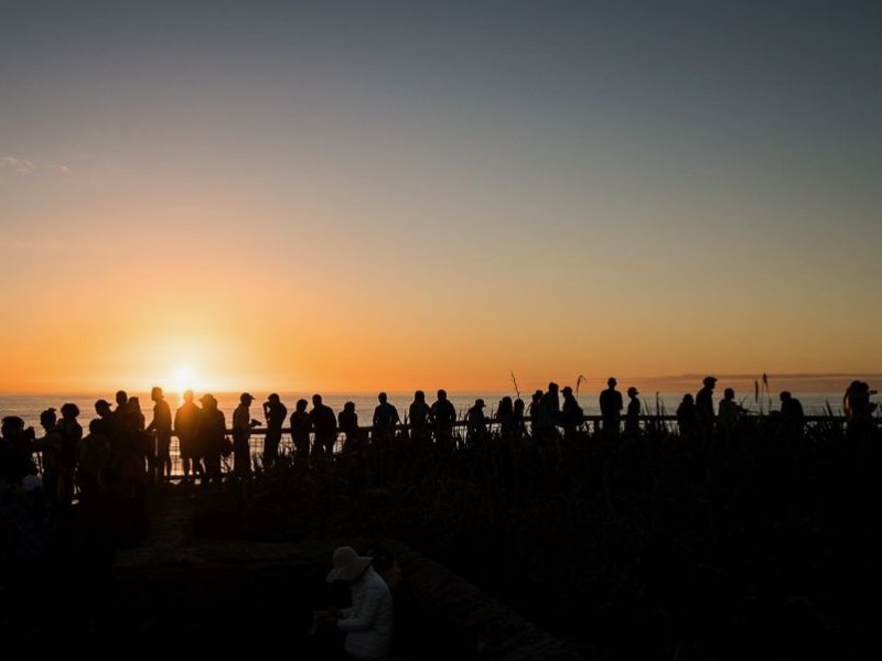 Bumper summer sees West Coast visitor spend jump as internationals return