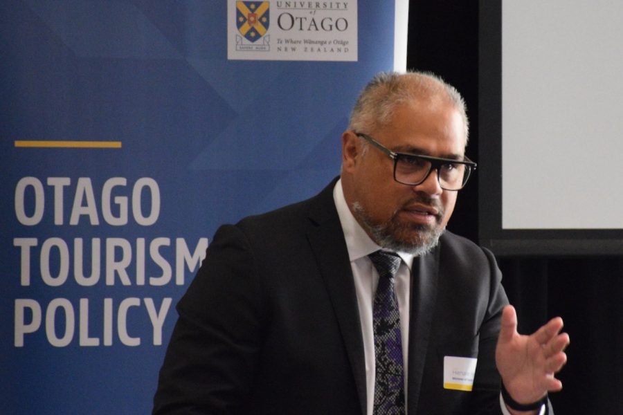 Tourism minister undermining industry – Nats