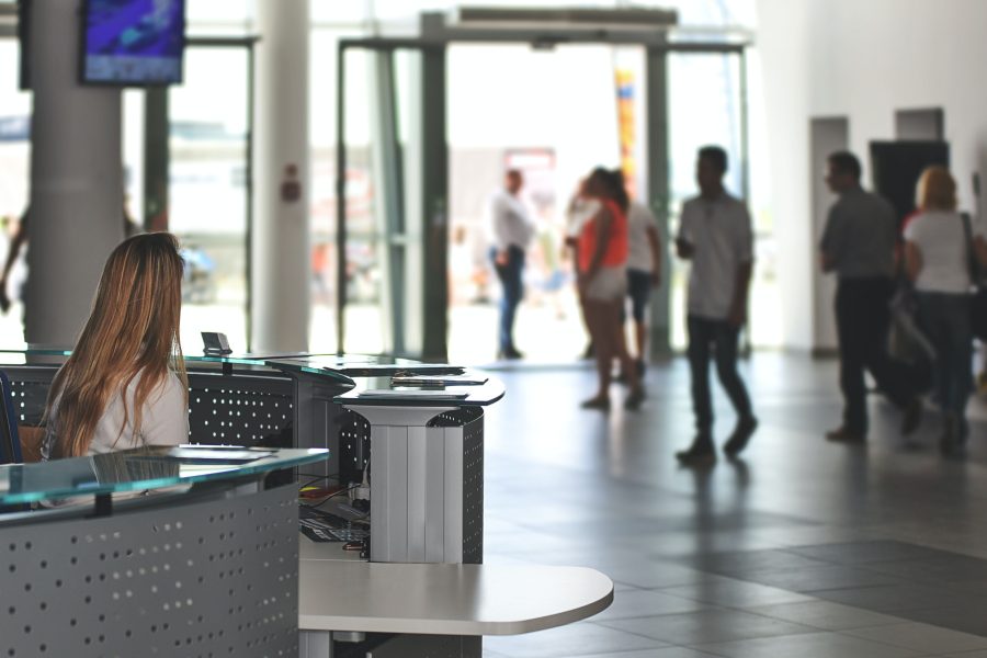 Tourism, hospo salaries rise 8% in Q3
