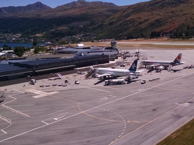 Scheduled flights to Queenstown restart