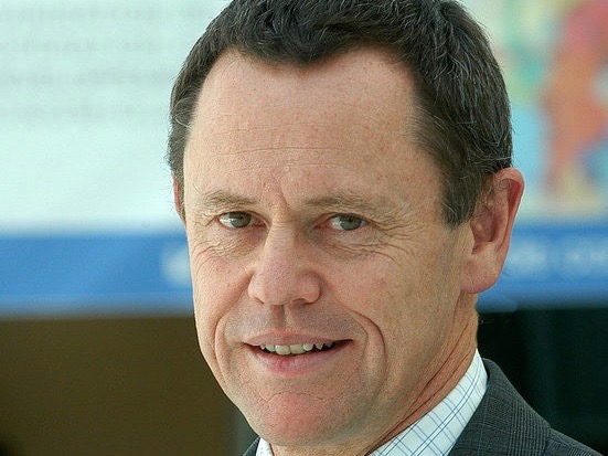 PCE Simon Upton: Introduce departure tax now