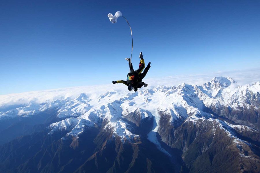 Skydivers scramble after dispute over parachute stops jump site
